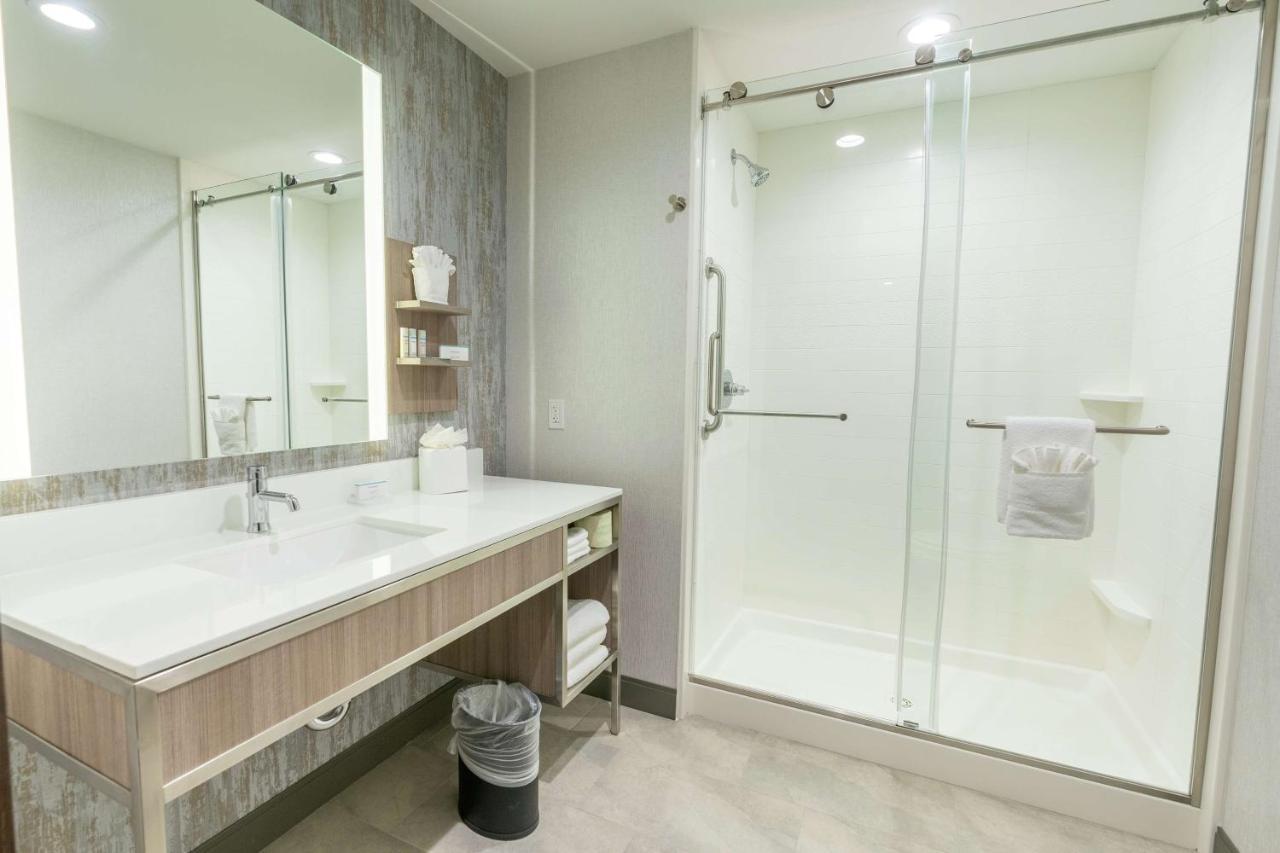 Hilton Garden Inn Wichita Downtown, Ks מראה חיצוני תמונה