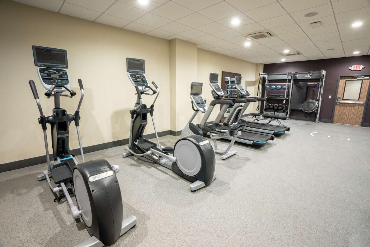 Hilton Garden Inn Wichita Downtown, Ks מראה חיצוני תמונה