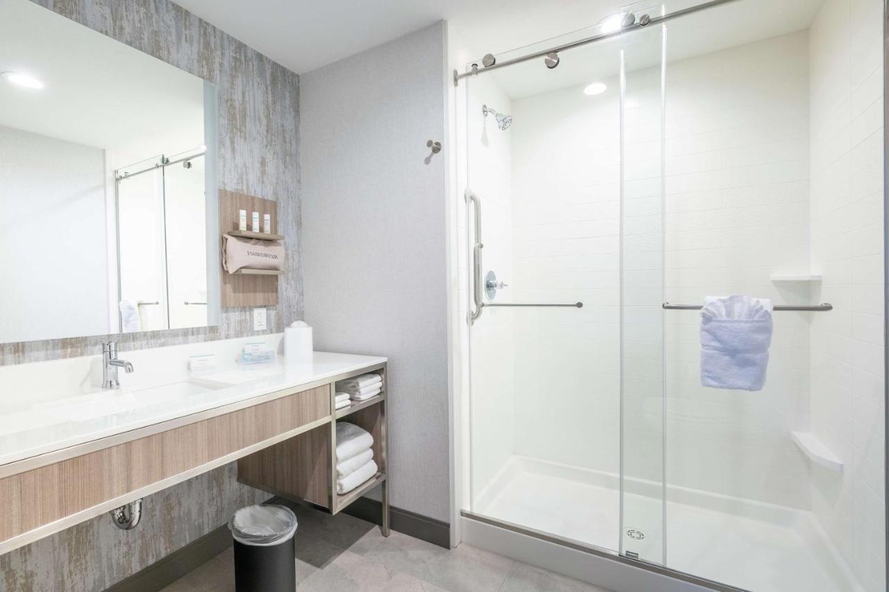Hilton Garden Inn Wichita Downtown, Ks מראה חיצוני תמונה