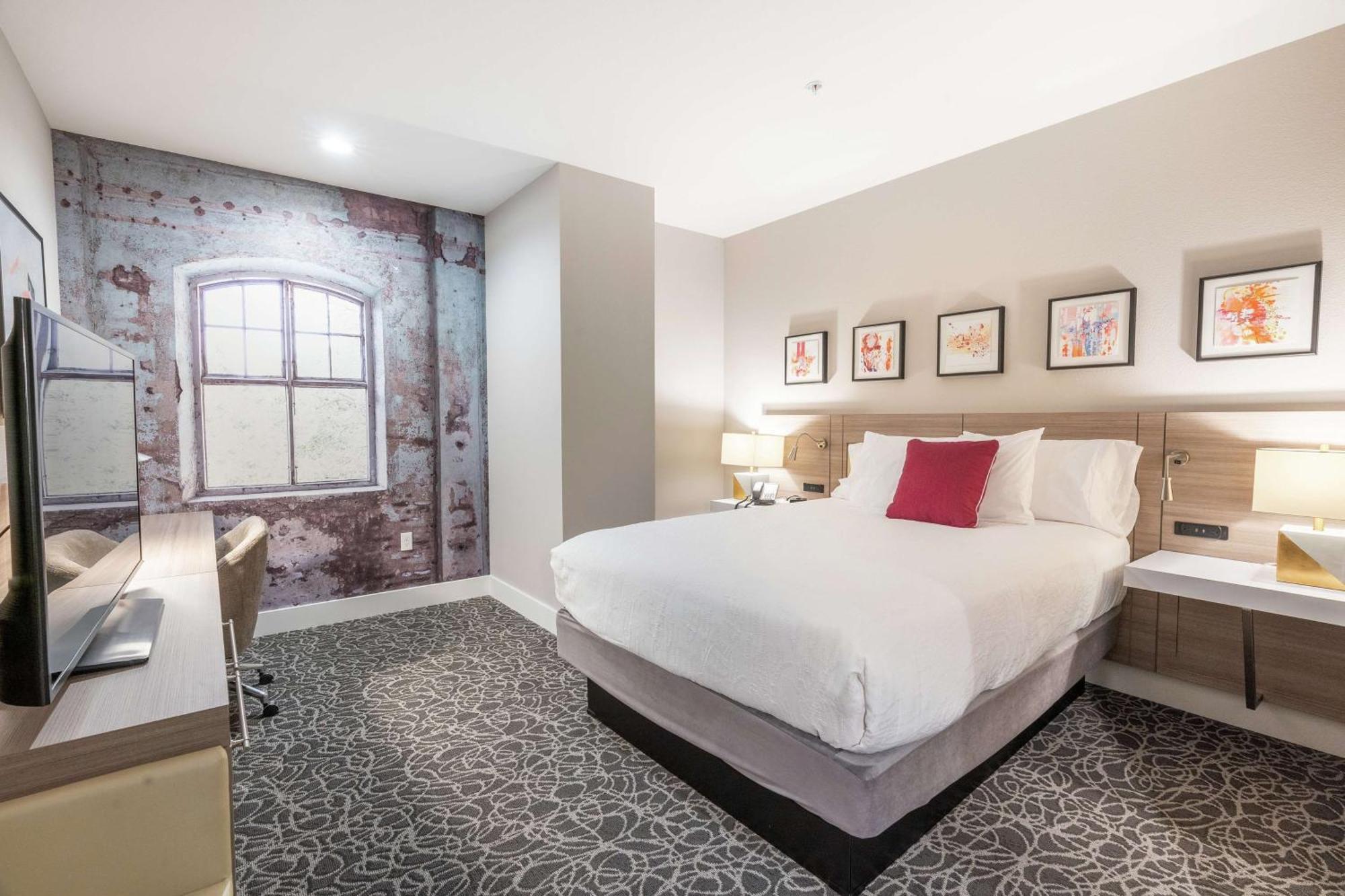 Hilton Garden Inn Wichita Downtown, Ks מראה חיצוני תמונה