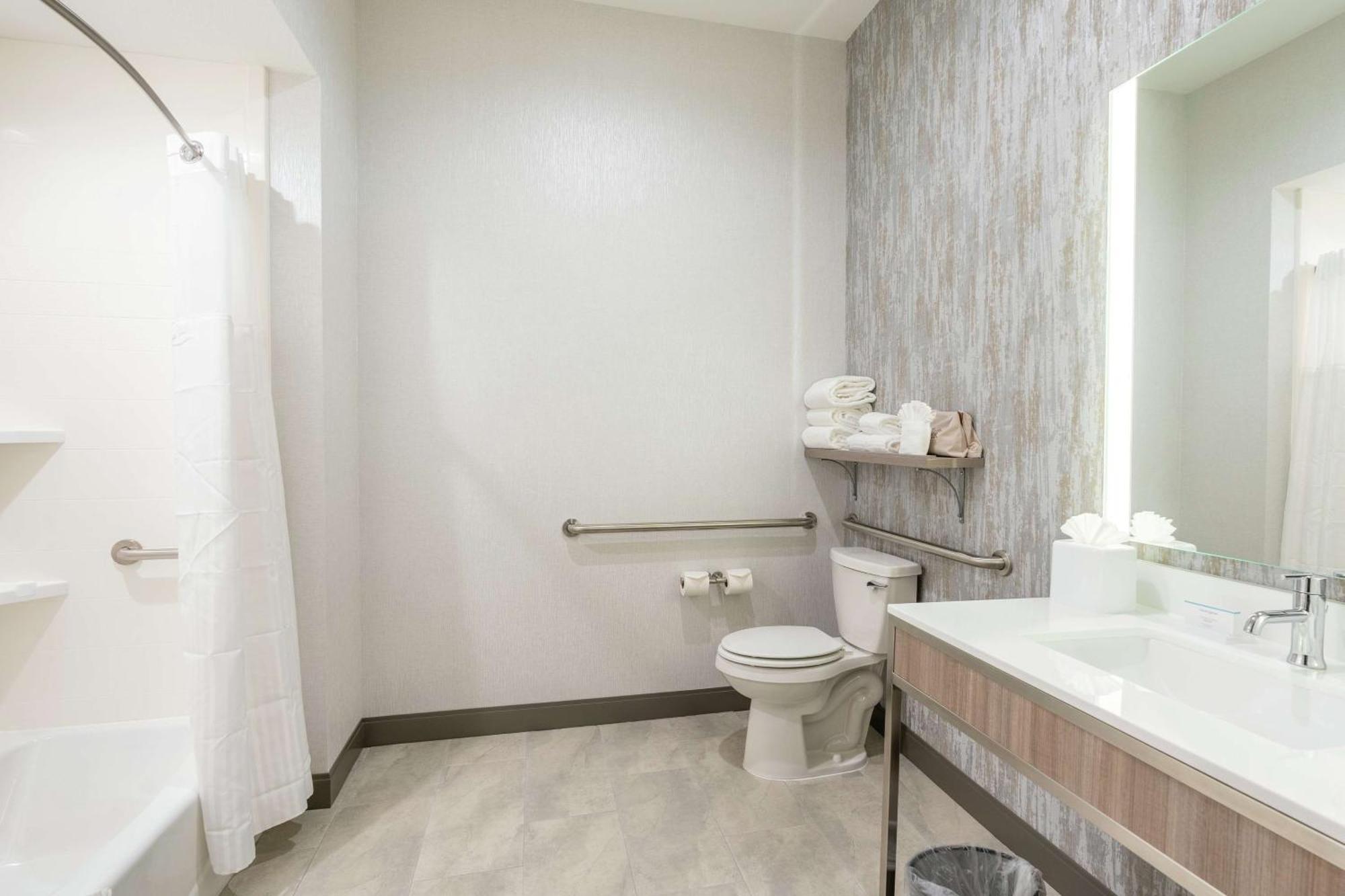 Hilton Garden Inn Wichita Downtown, Ks מראה חיצוני תמונה
