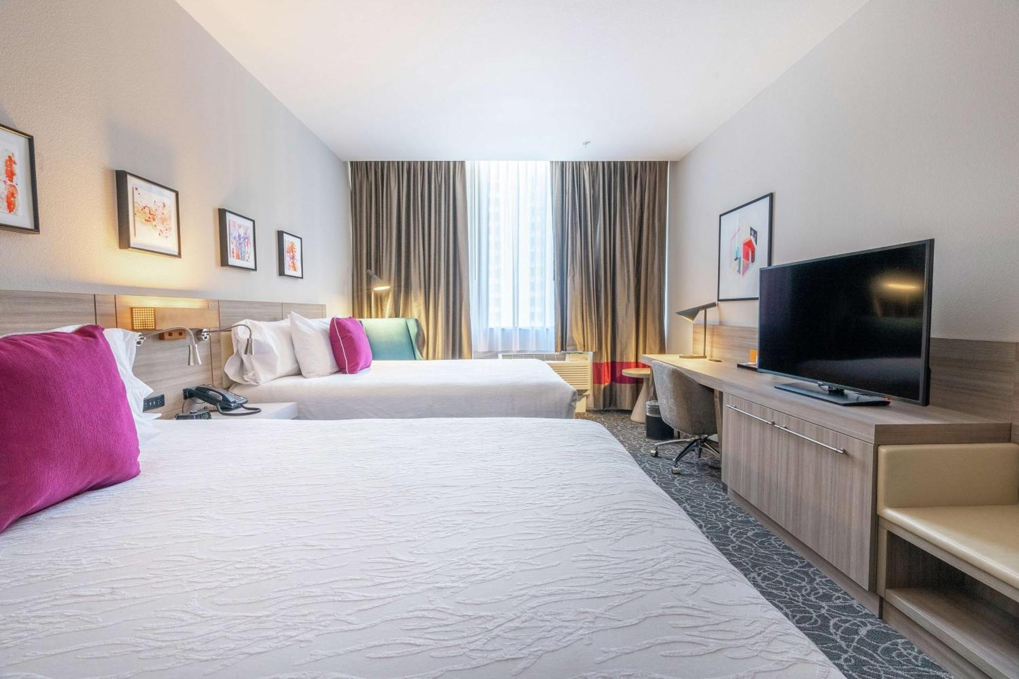 Hilton Garden Inn Wichita Downtown, Ks מראה חיצוני תמונה