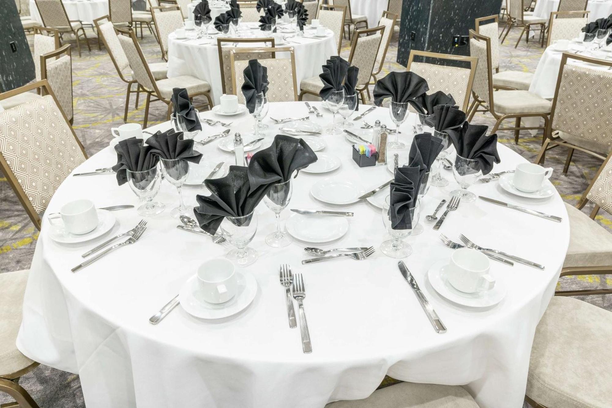 Hilton Garden Inn Wichita Downtown, Ks מראה חיצוני תמונה